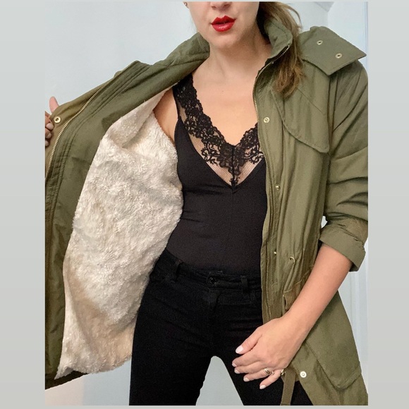 H&M coat 🧥 - Picture 4 of 8